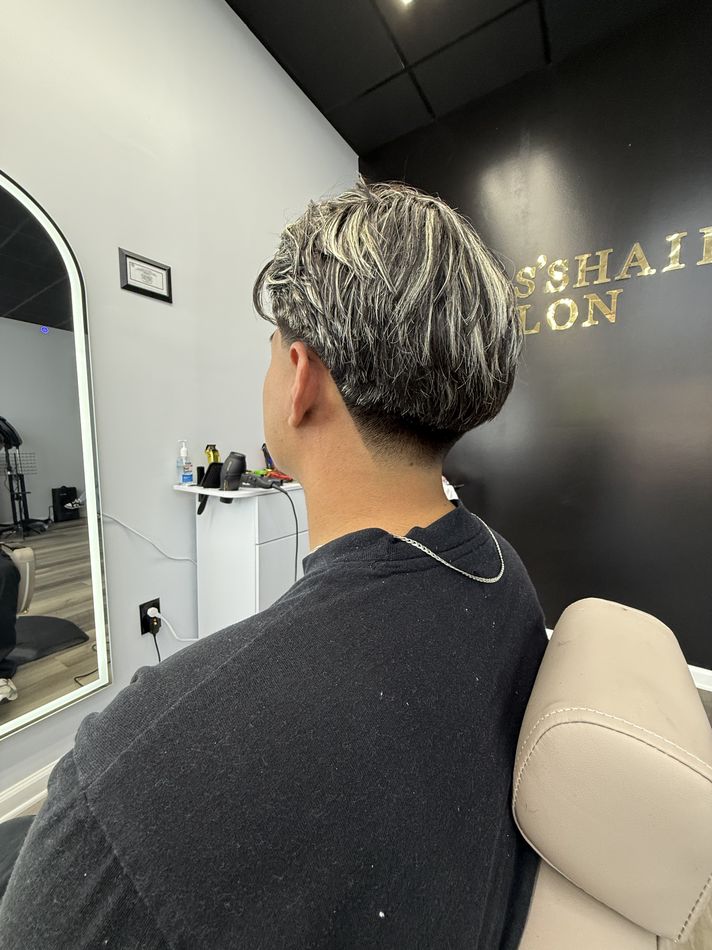 Men's cut with silver highlights